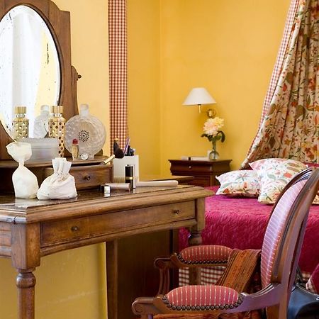 Hotel Le Viscos Saint-Savin  Rom bilde