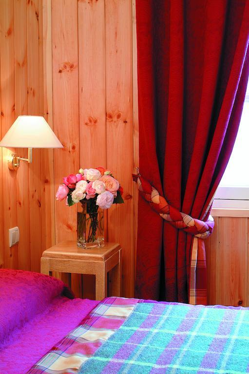 Hotel Le Viscos Saint-Savin  Rom bilde